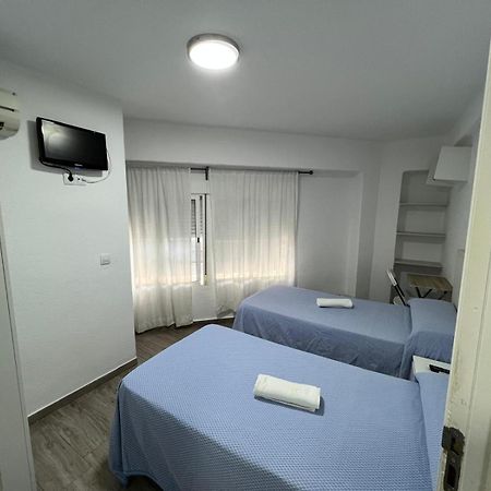 Guesthouse Central Аликанте Екстериор снимка