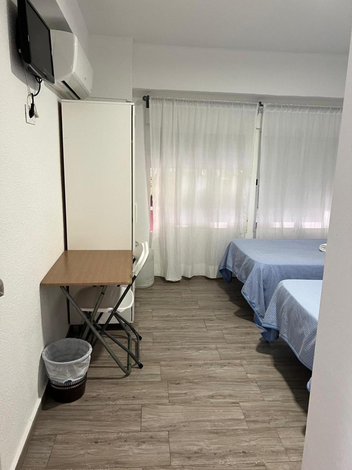 Guesthouse Central Аликанте Екстериор снимка