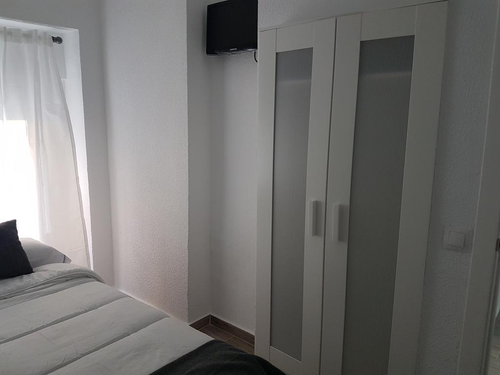 Guesthouse Central Аликанте Екстериор снимка