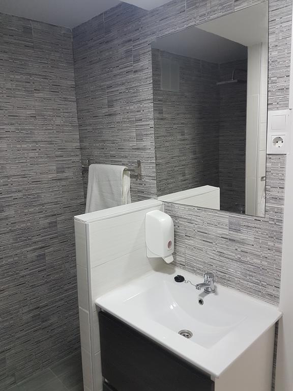 Guesthouse Central Аликанте Екстериор снимка