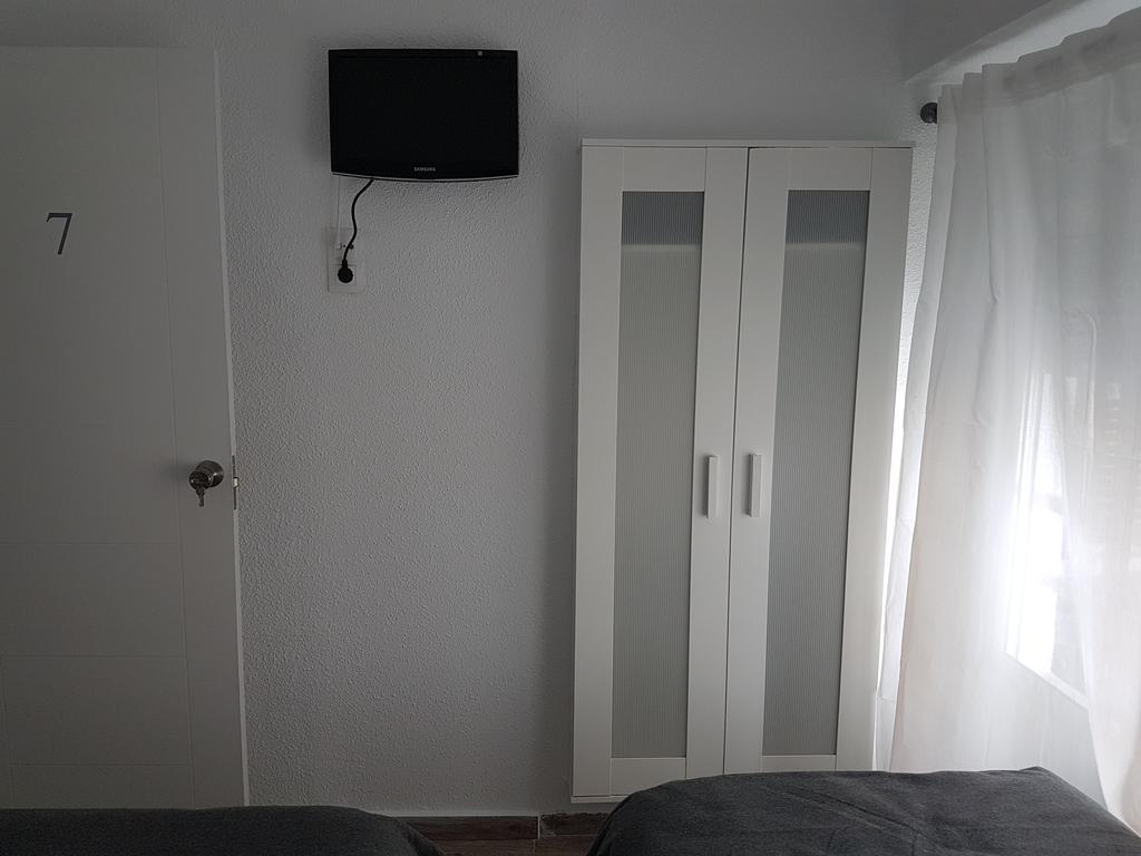 Guesthouse Central Аликанте Екстериор снимка