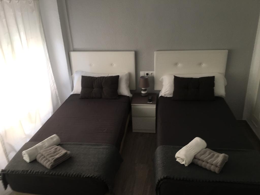 Guesthouse Central Аликанте Екстериор снимка