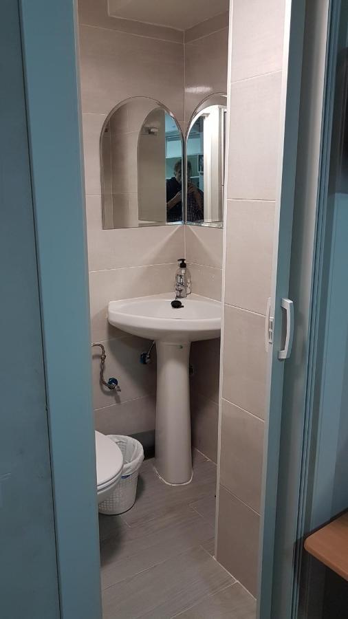 Guesthouse Central Аликанте Екстериор снимка