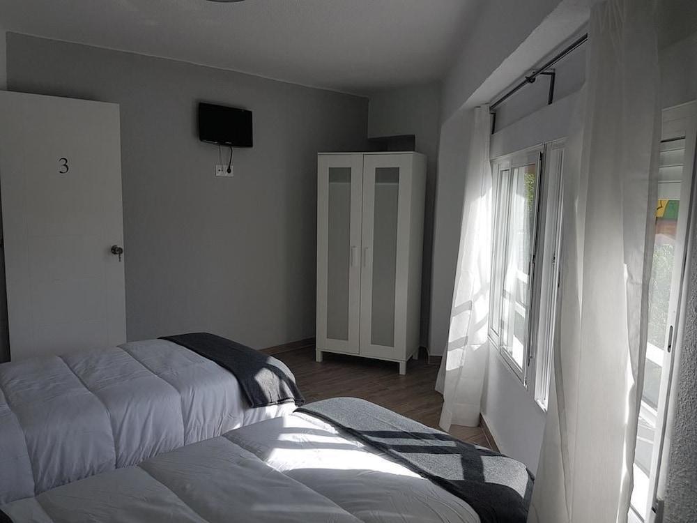 Guesthouse Central Аликанте Екстериор снимка